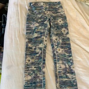 Lululemon high rise wunder under crops